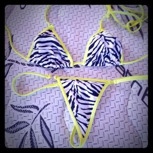 Coqueta Yellow Zebra micro thong S